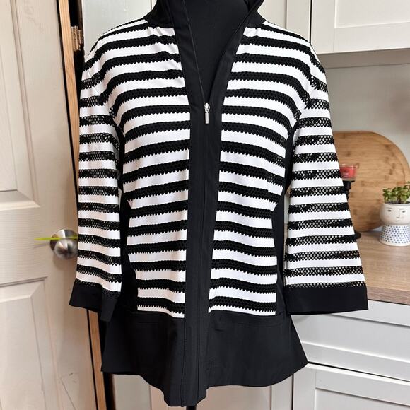 Weekends by Chico’s Women's Sz 1 US 8 M Striped Mesh Jacket Black White Academia - Picture 1 of 15